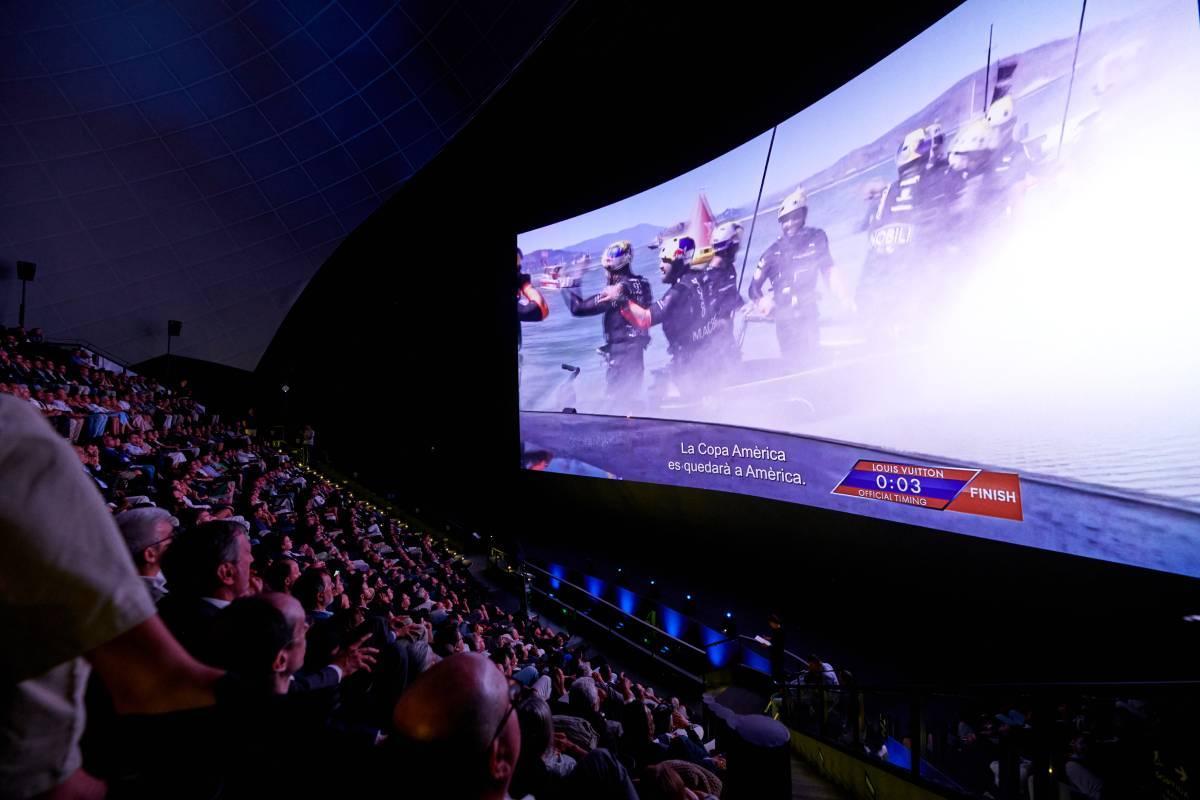 El icónico IMAX brilla con todo su esplendor con la exposición America’s Cup Experience