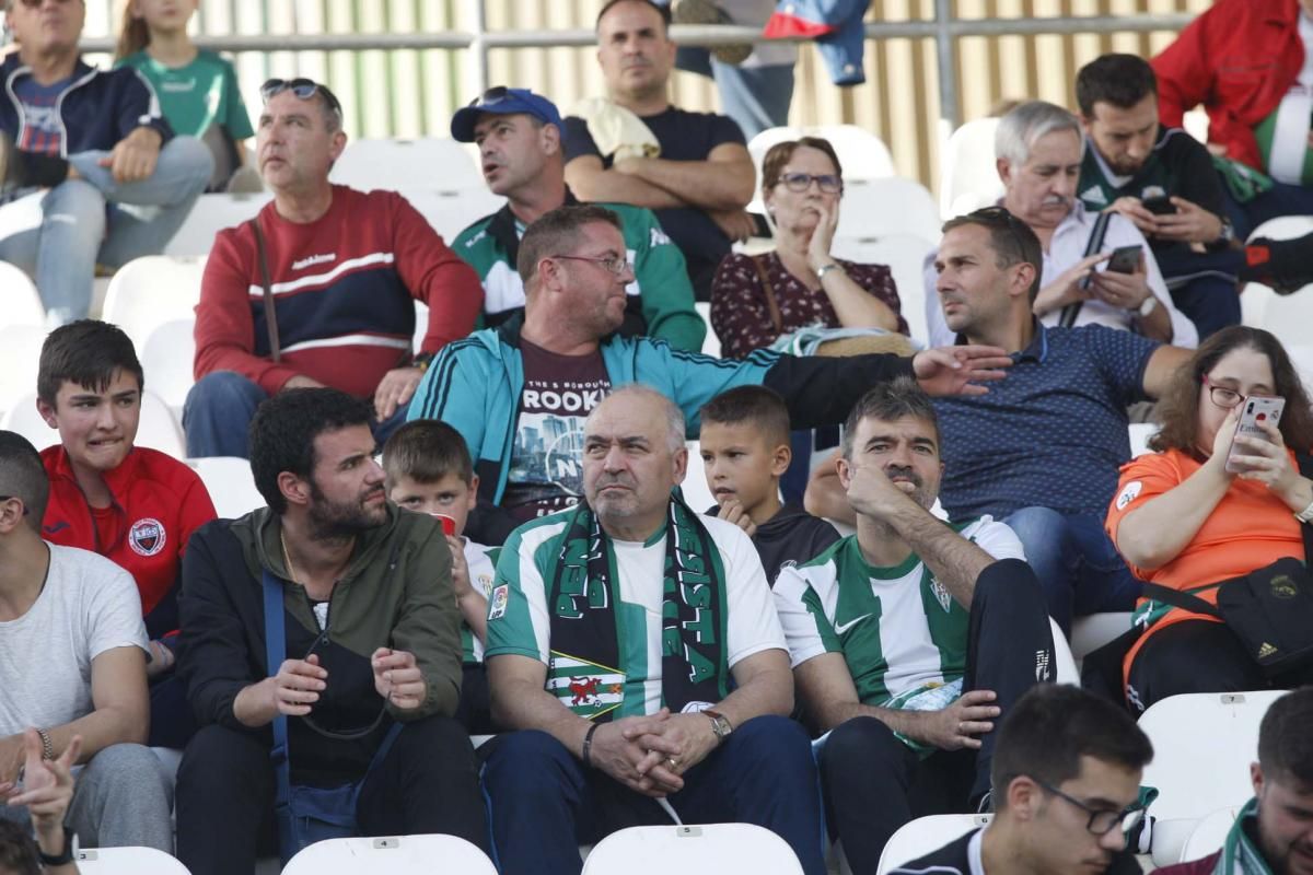 Los aficionados del Córdoba CF en el Arcángel