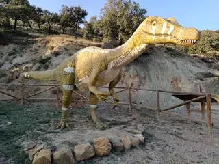 Un dinosaurio en homenaje al Villarreal CF