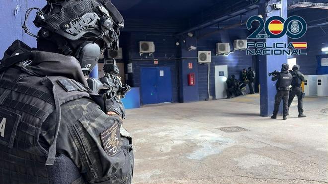 Simulacro de un ataque terrorista en el estadio Ciutat de València