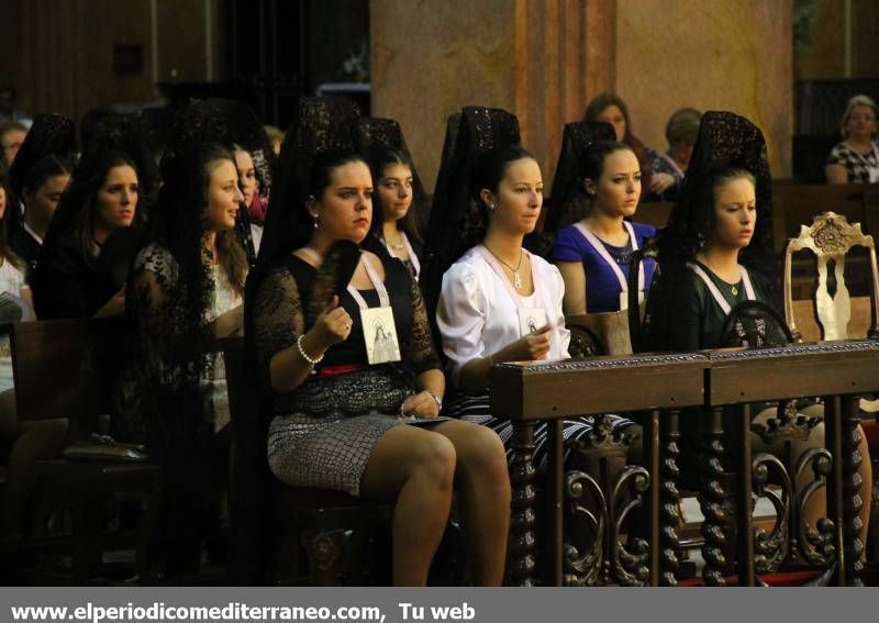 GALERÍA DE FOTOS -- Las rosarieras celebran una solemne procesión en Vila-real