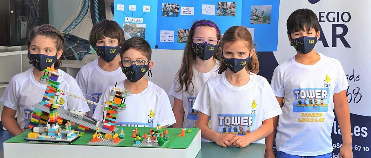 Equipo “Star Lego Lar”, ganadores del premio al mejor proyecto de innovación.