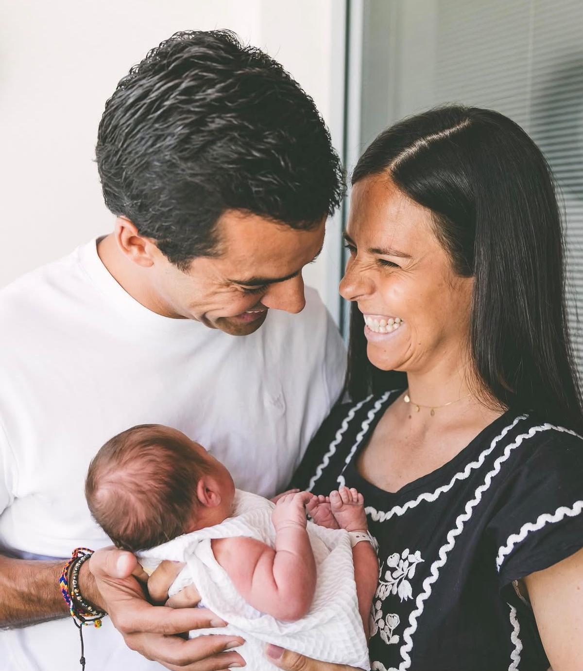Jimena es la cuarta hija de Juango Ospina y Blanca Sáenz de Pipaón