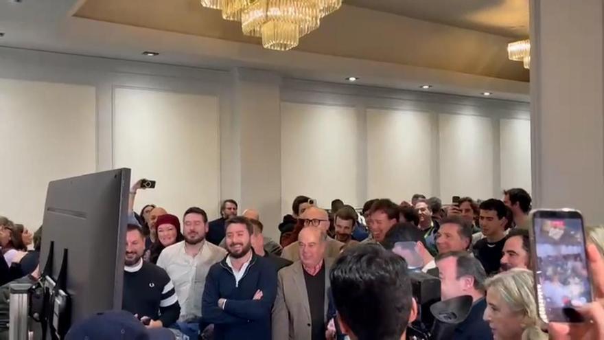 Celebración en la sede de Vox en Zaragoza tras los resultados electorales de Aragón