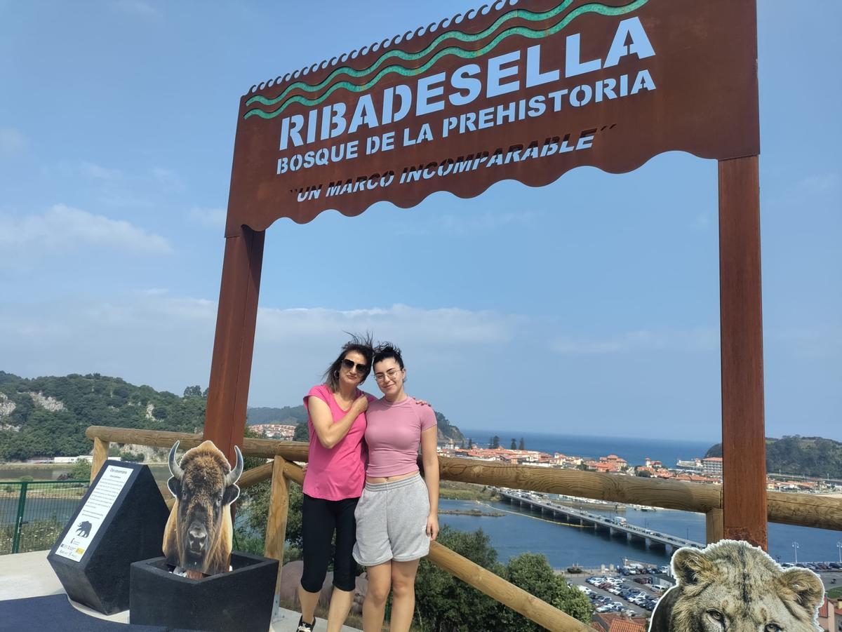 Ribadesella ya tiene su bosque de la Prehistoria Ribadesella ya tiene su bosque de la Prehistoria