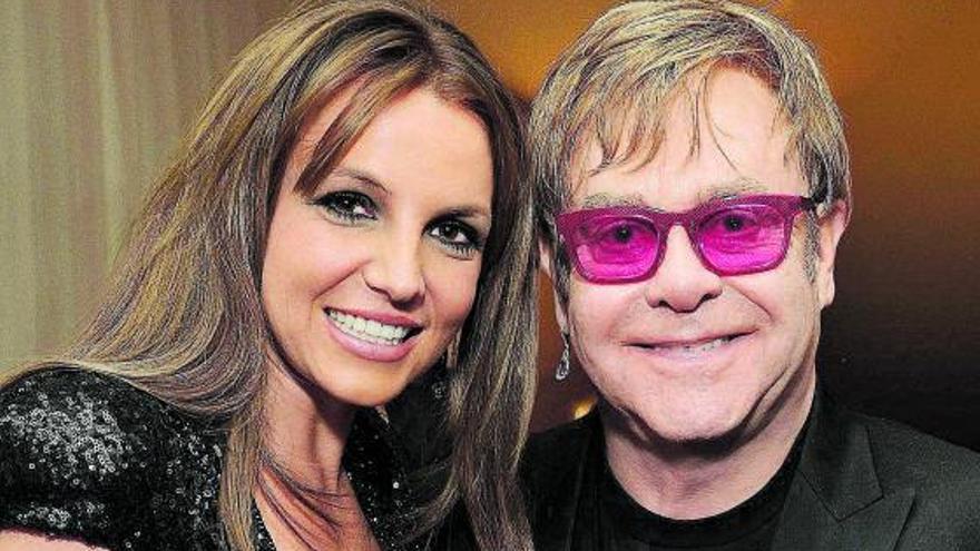 Los cantantes Britney Spears y Elton John.   | // FDV