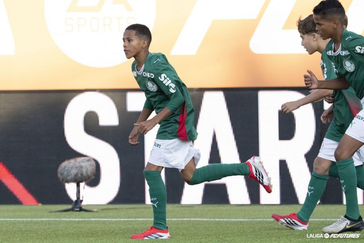 PH Neto, "the new Estevao"