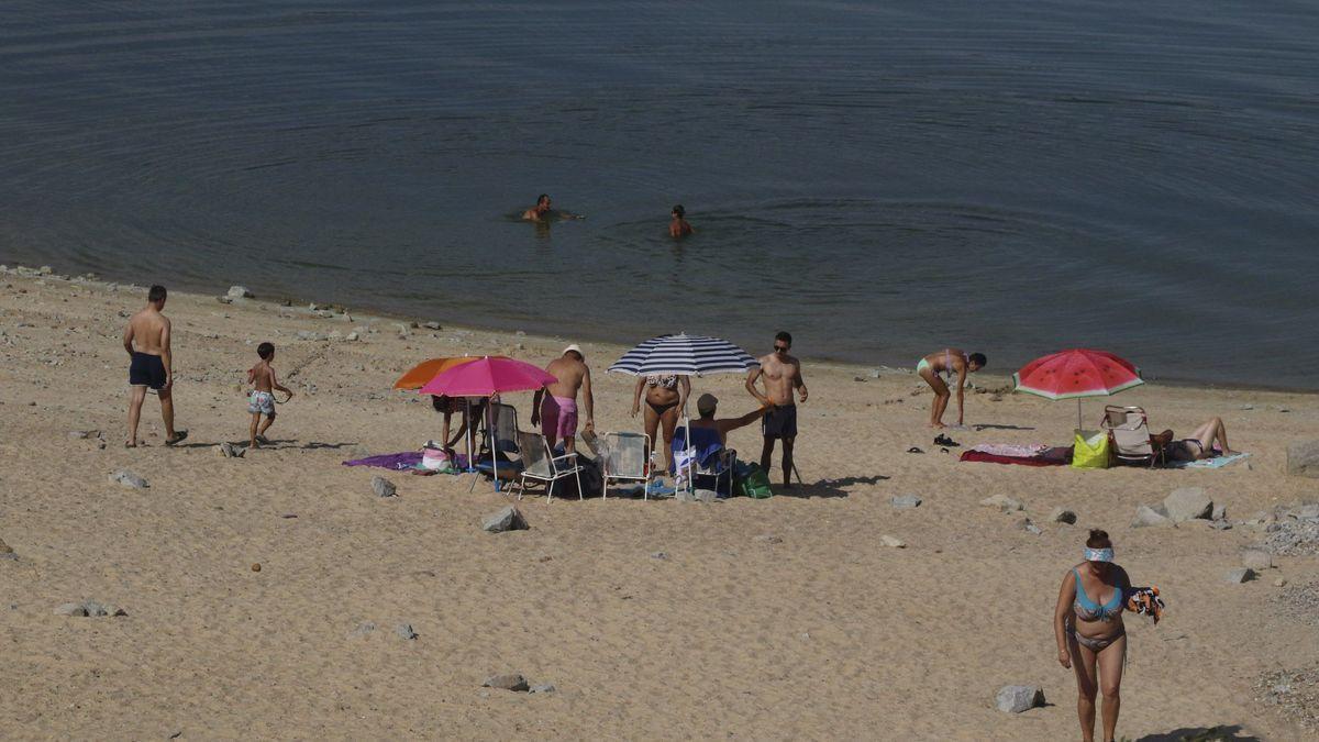 Playa de Ricobayo  Muelas del Pan.