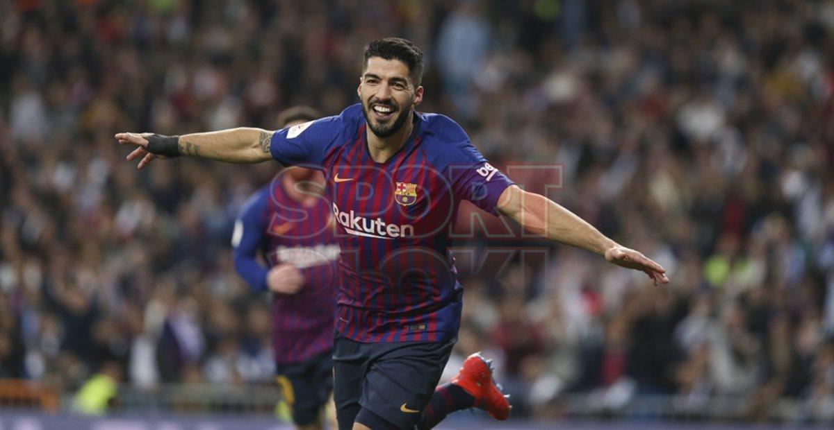 Luís Suárez eufórico tras marcar el tercer gol del Clásico de semifinal de Copa del Rey entre el Real Madrid y el FC Barcelona. Luís Suárez eufórico tras marcar el tercer gol del Clásico de semifinal de Copa del Rey entre el Real Madrid y el FC Barcelona.