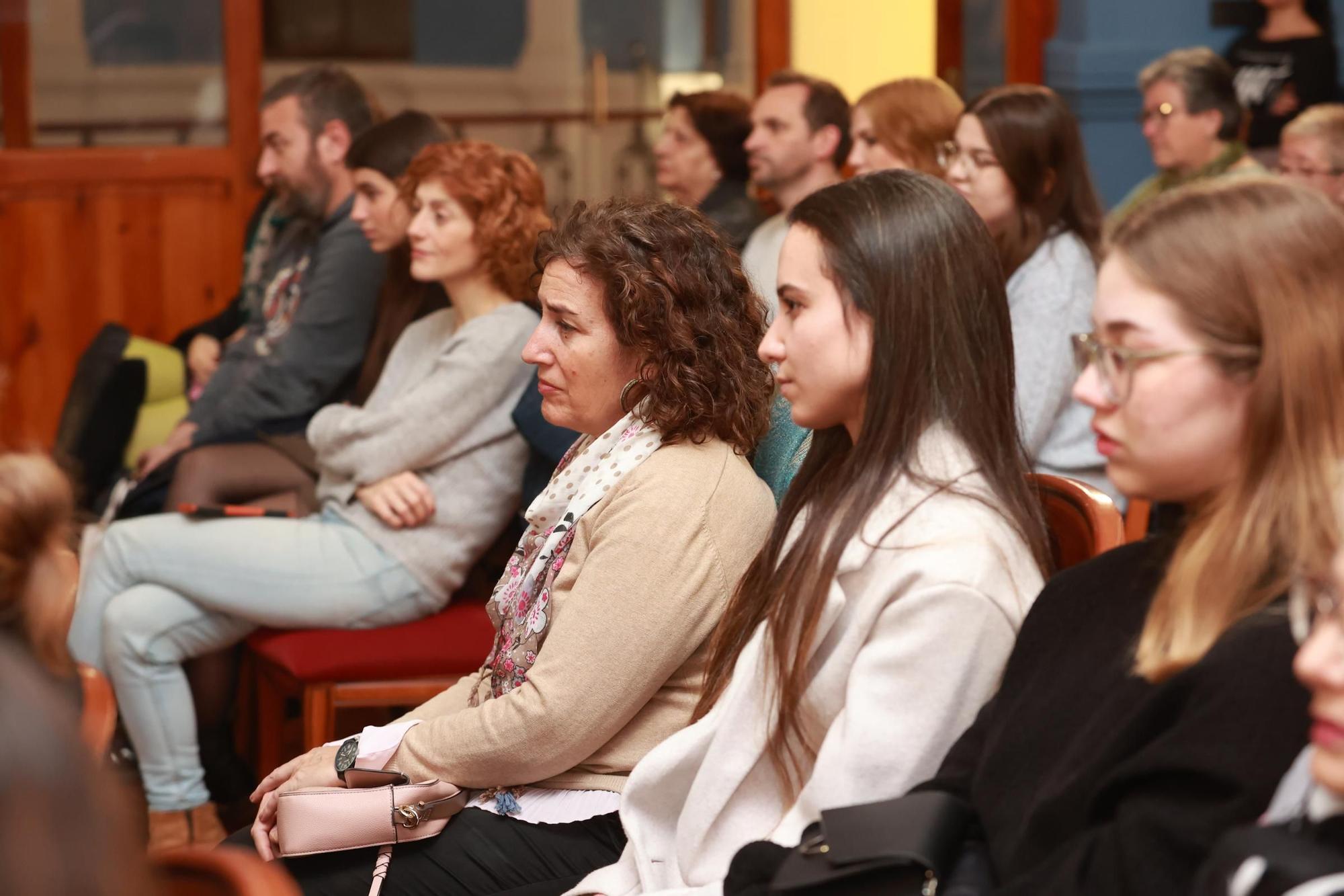 Las imágenes de la entrega en Vila-real de los premios a los relatos juveniles de Castelló Negre