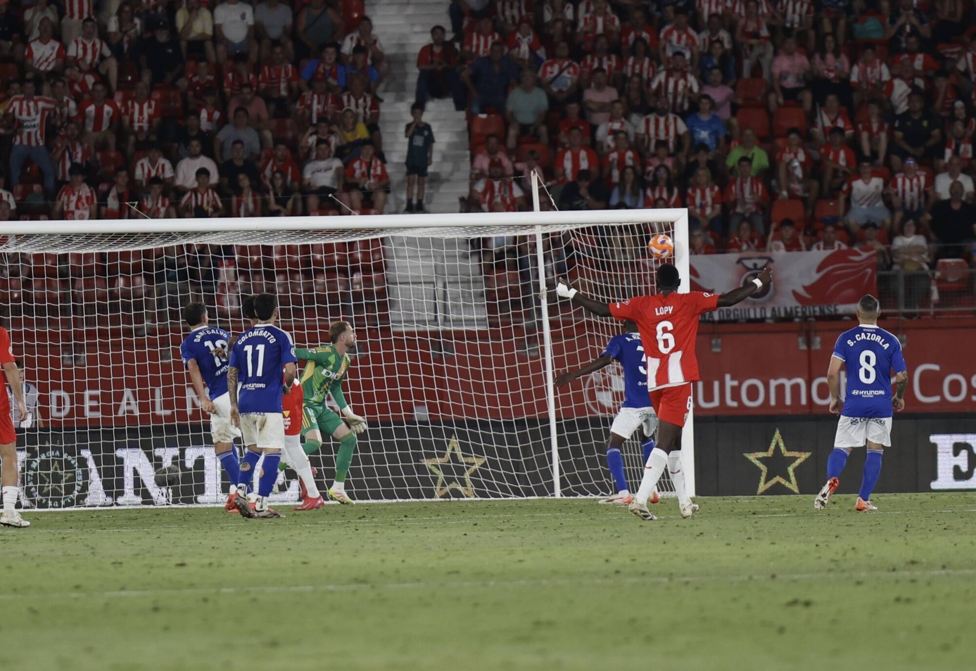 Así fue el primer partido del play-off entre el Almería y el Real Oviedo