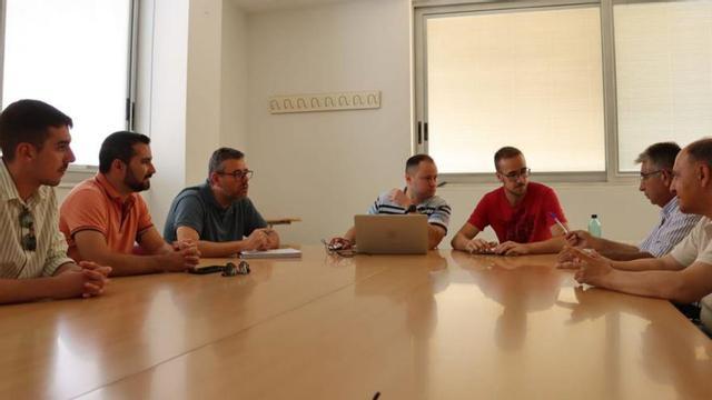 La Escal acogió una reunión para preparar la llegada de Destaca en Ruta.  | JAVIER NOMDEDEU