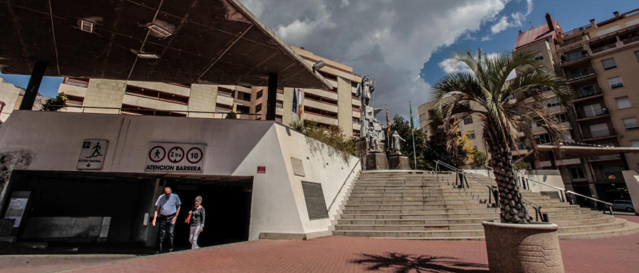 La plaza de la Rosaleda en la que el Ayuntamiento está obligado a recuperar la zona verde.