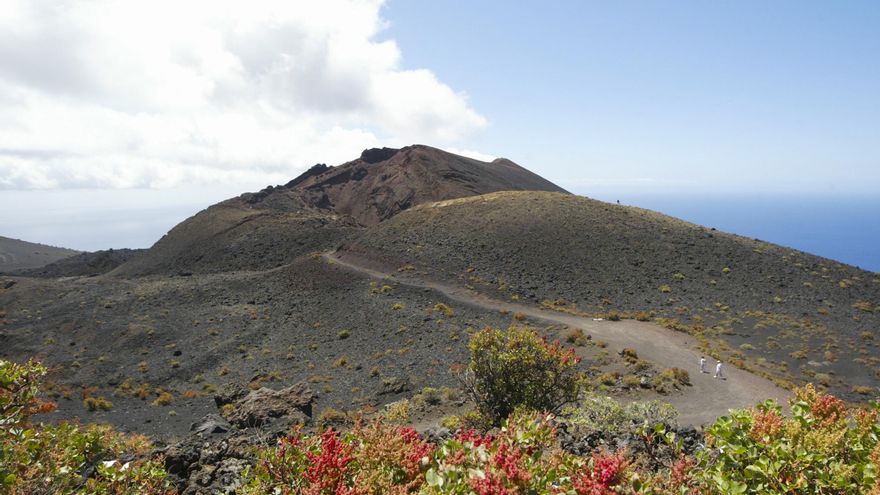 Vista general de uno de los volcanes de Cumbre Vieja.