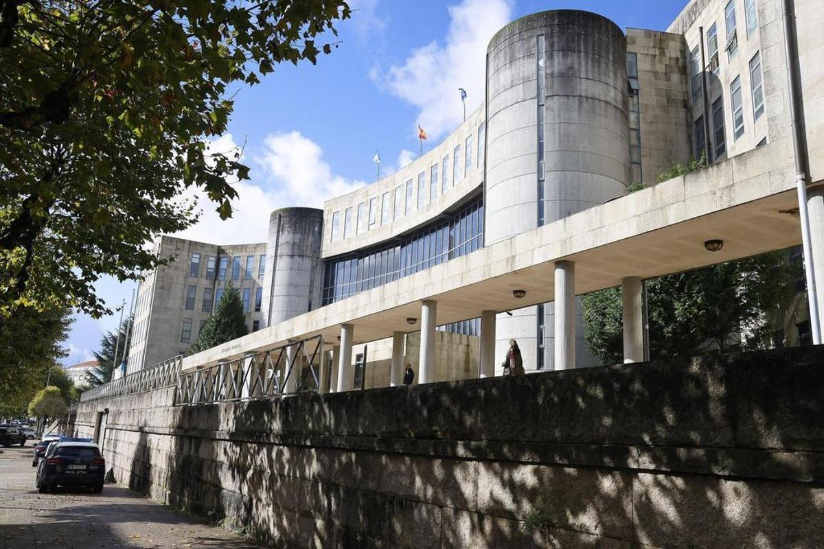 El juicio se celebrará en la Audiencia Provincial, en Santiago, el día 30.