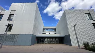 Sanidad responde que ha reforzado centros y que la falta de profesionales es "estructural"