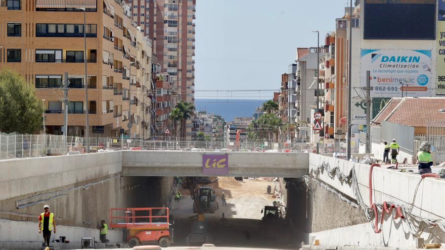 La Generalitat abrirá al tráfico el paso inferior de la avenida de Beniardà de Benidorm a finales de mayo