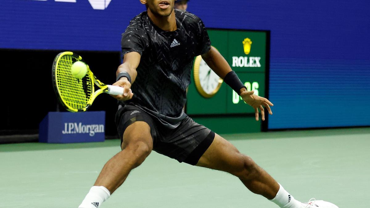 El canadiense Felix Auger-Aliassime, rival de Alcaraz, en su duelo con Tifoe.