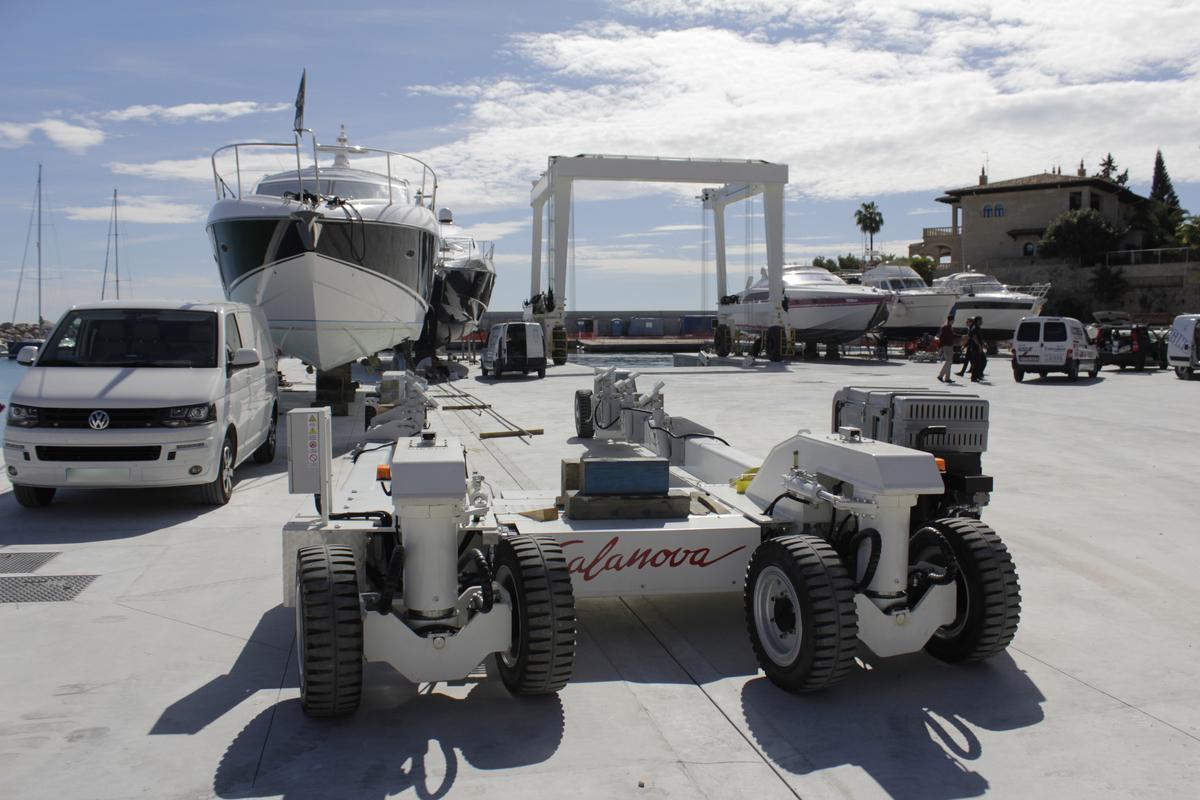 El varadero de Port Calanova ofrece un entorno de trabajo ideal para las empresas de reparación de barcos en Mallorca.