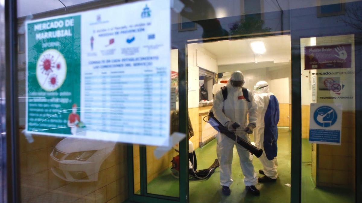 El Ayuntamiento ordena cerrar el mercado del Marrubial por un brote de coronavirus