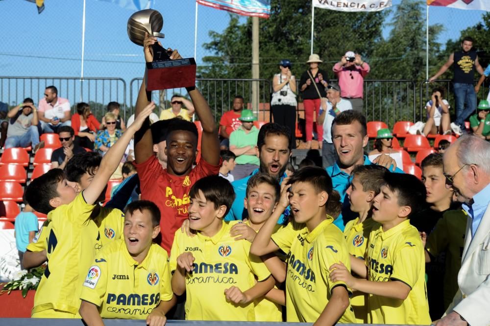 Los jóvenes del Submarino Amarillo doblegaron en la final a la Roma, que debutaba en el torneo.