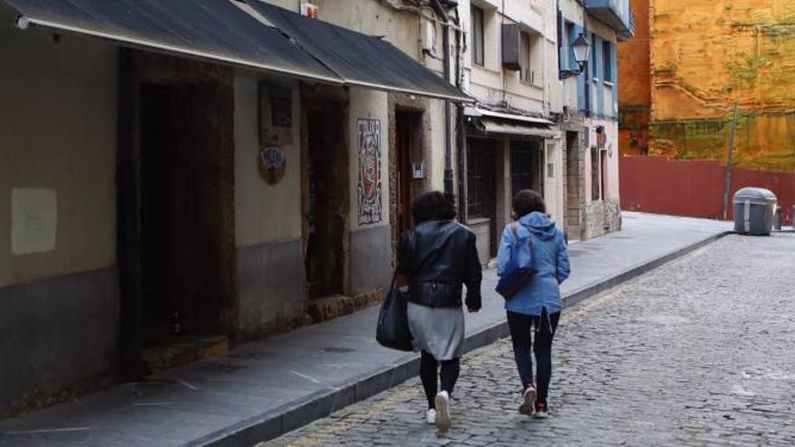 Otros tres detenidos por el ataque neonazi en un bar de Cimadevilla