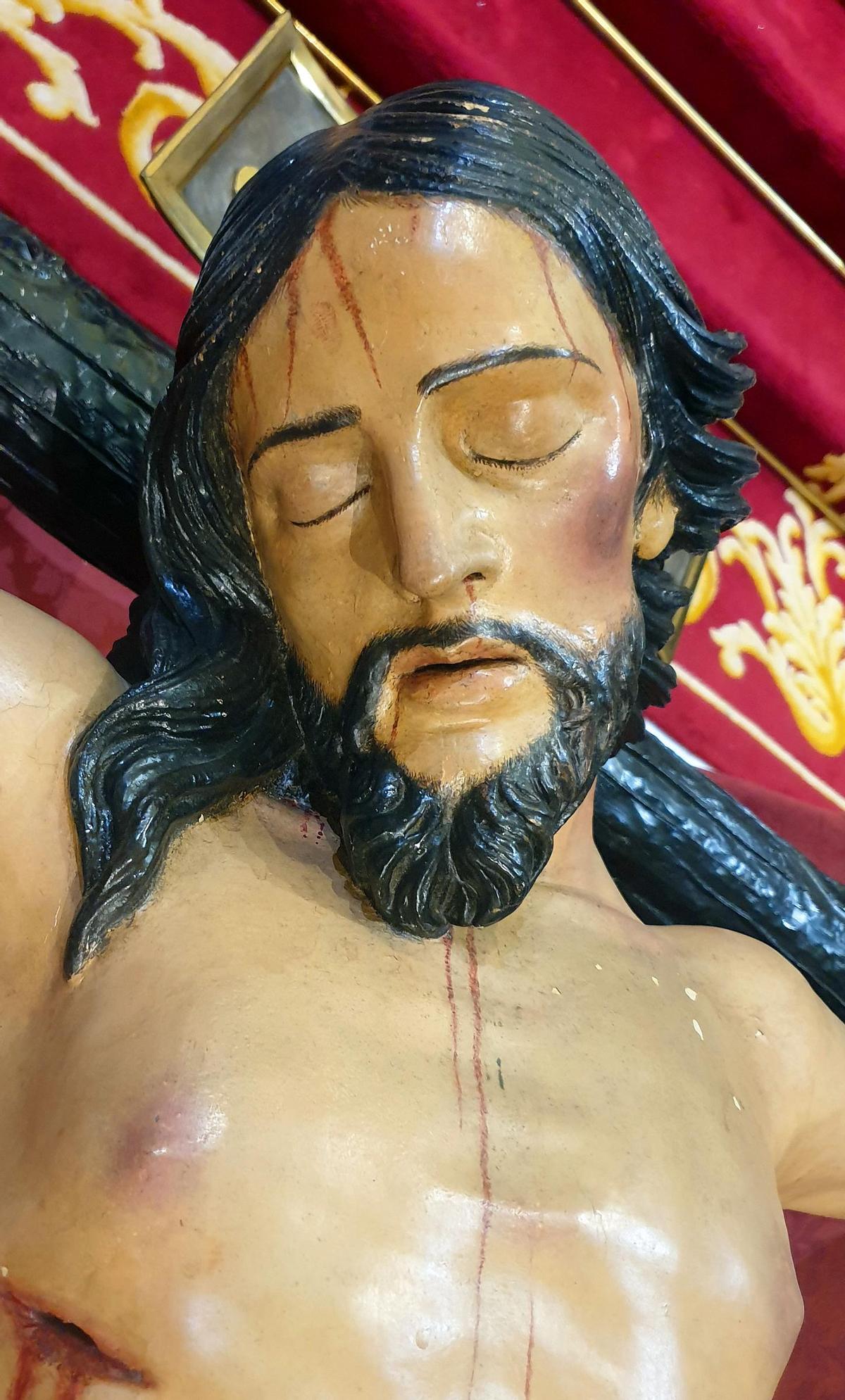 Emocionante descendimiento del Cristo de la Victoria en la Basílica Santa María de Vigo