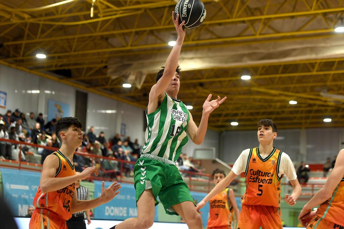 Victoria emocionante del infantil A masculino de Valencia Basket  en el arranque de la Minicopa Endesa