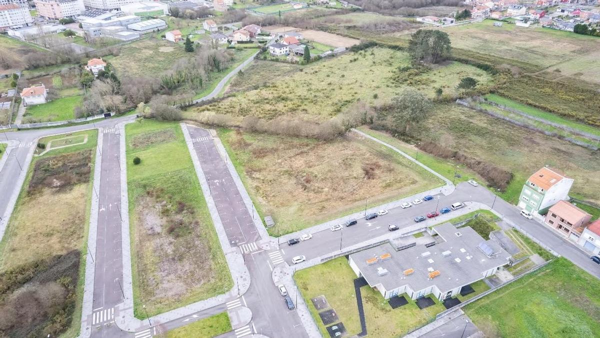 Terrenos en los que se construirá el complejo dedicado a la música y a las artes escénicas en Carballo.