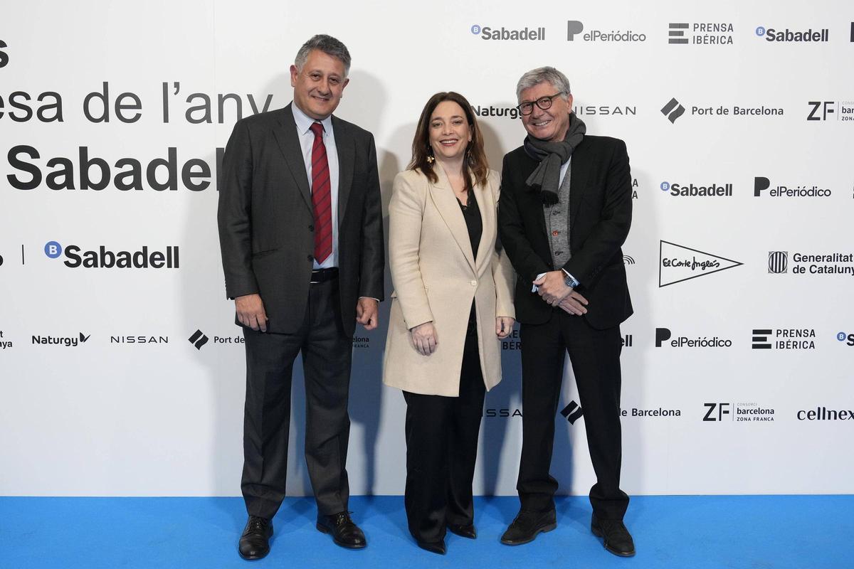 Juan Carlos Lozano, periodista económico de Prensa Ibérica , Virginia Zafra, Banc Sabadell, y Gabriel Martínez, director de growth, estrategia y marca de Roman