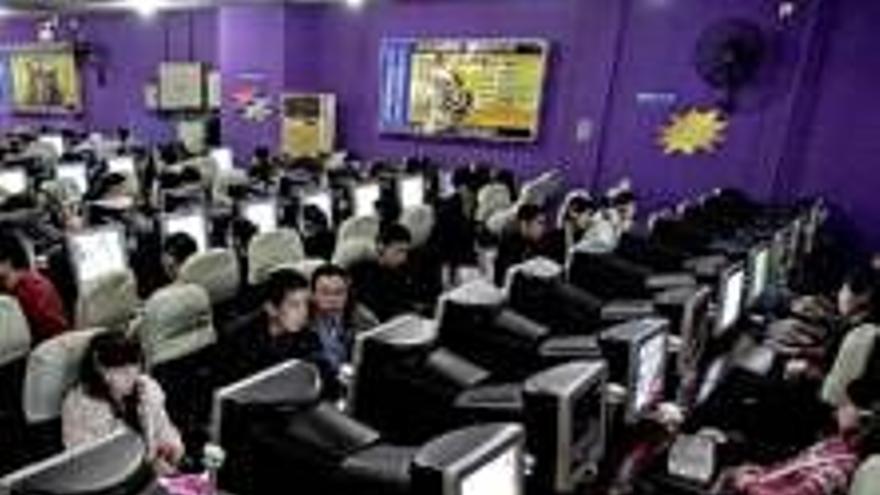 China impone castigos para frenar la ciberadicción