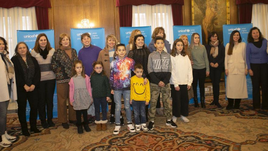 Entrega de les distinciones nel conceyu d’Avilés.