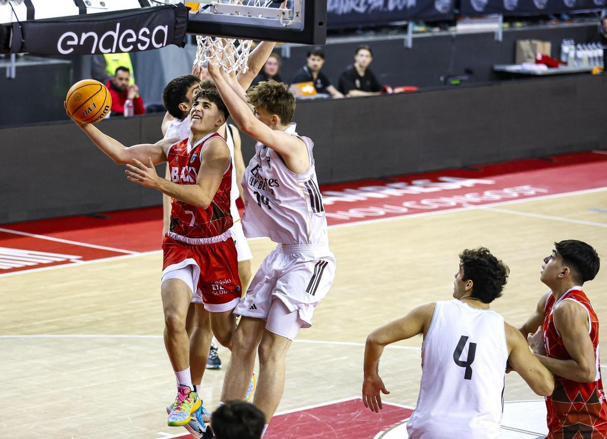 Fernández només ha disputat quatre partits a la Lliga U22