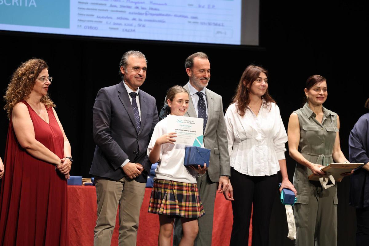 Todas las imágenes de la XXII edición del concurso de dibujo 'Un Parlament per a tothom'.