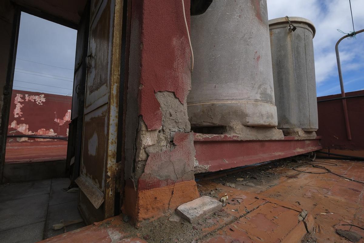 Viviendas de Grupo Sanz Orrio en La Isleta en malas condiciones