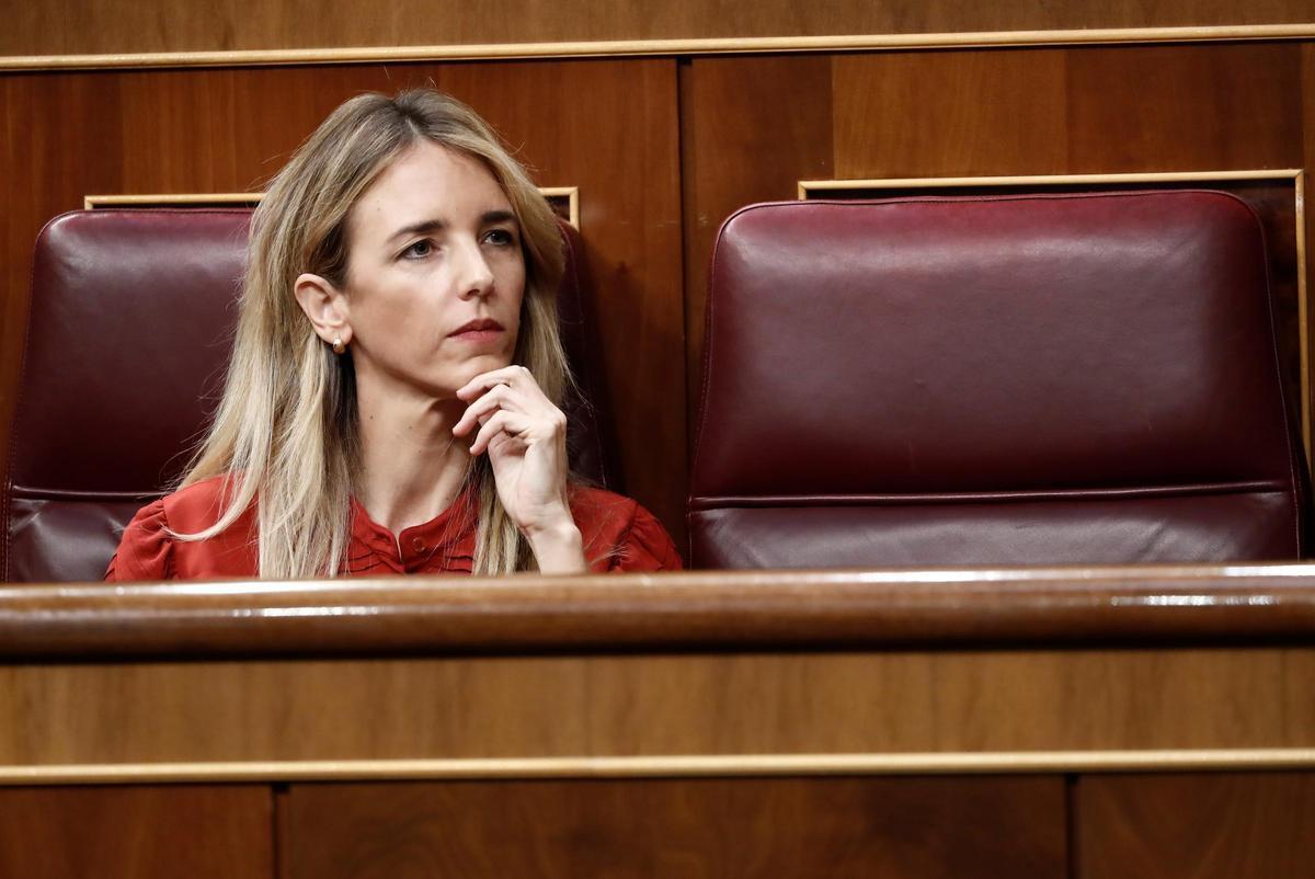 La diputada del PP Álvarez de Toledo revela que li han extirpat un tumor de mama