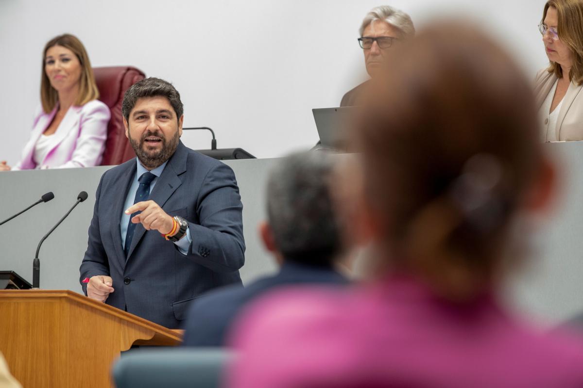 López Miras perd la primera votació del debat d’investidura i s’ho juga tot dilluns