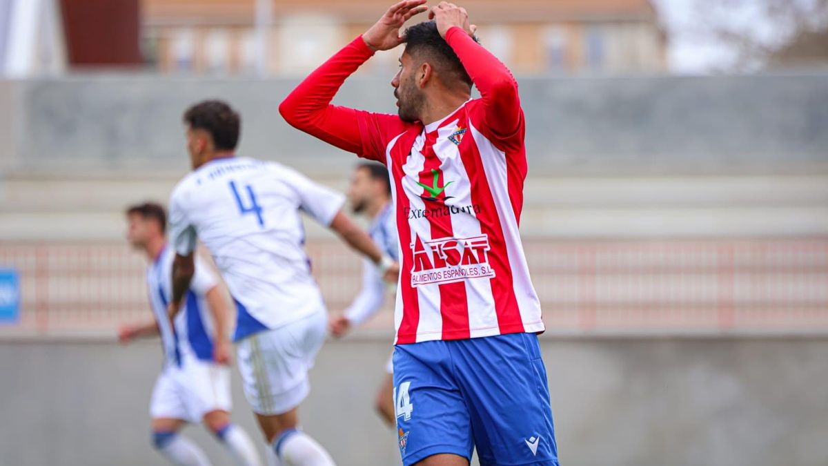 Erik Aguado, del Don Benito.