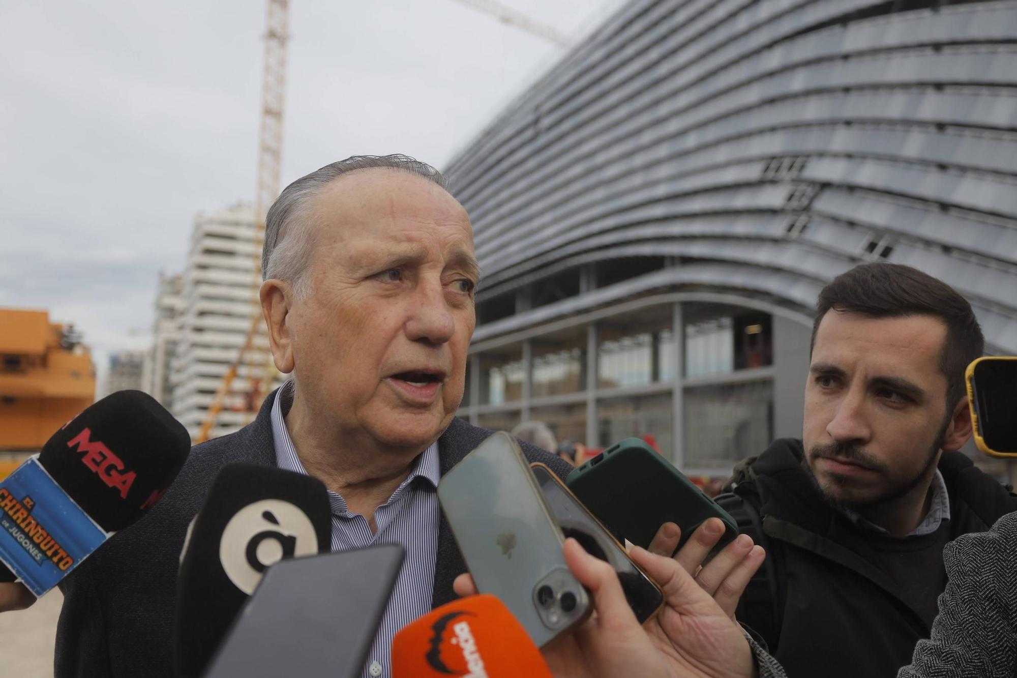 Galería | Las mejores imágenes del acuerdo del Villarreal y el Roig Arena