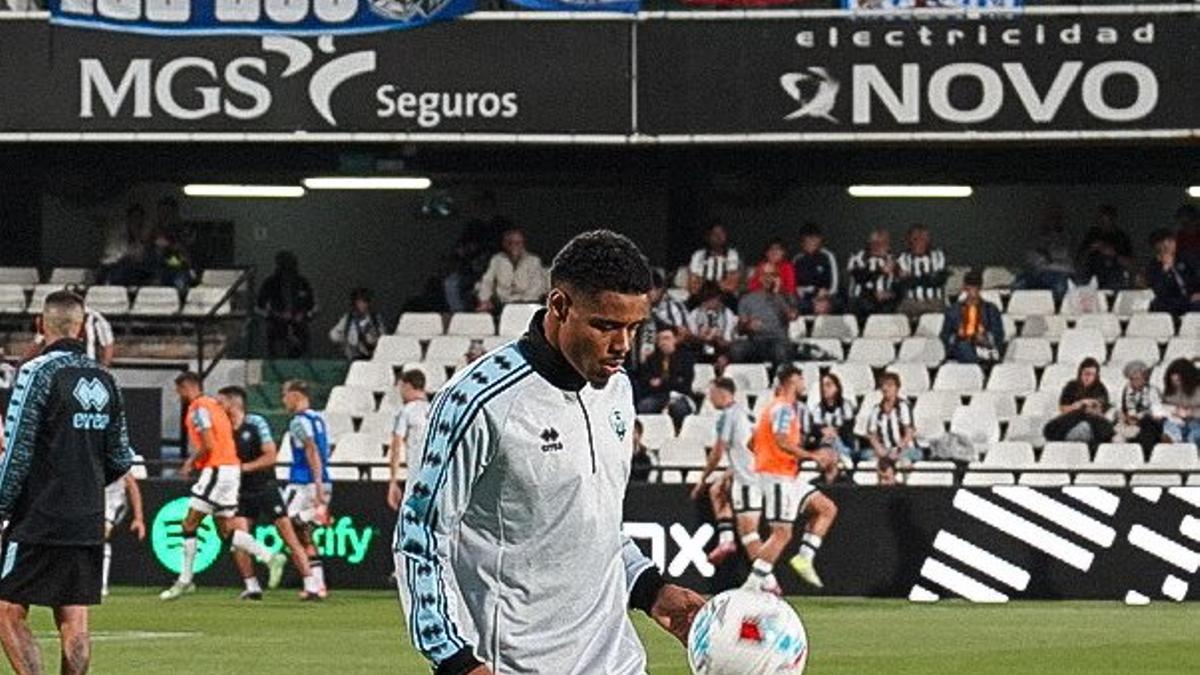 Douglas Aurélio, en el SkyFi Castalia.