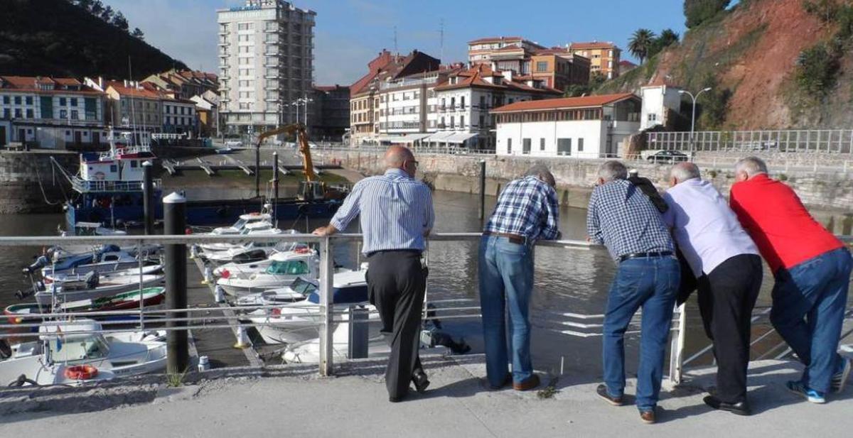 Comienzan el dragado de la dársena interior del puerto y las obras para construir una marina seca