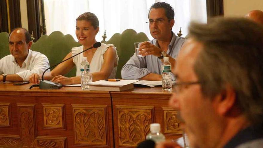 Tomás, San Damián, González y Guarido durante un Pleno en el Ayuntamiento.