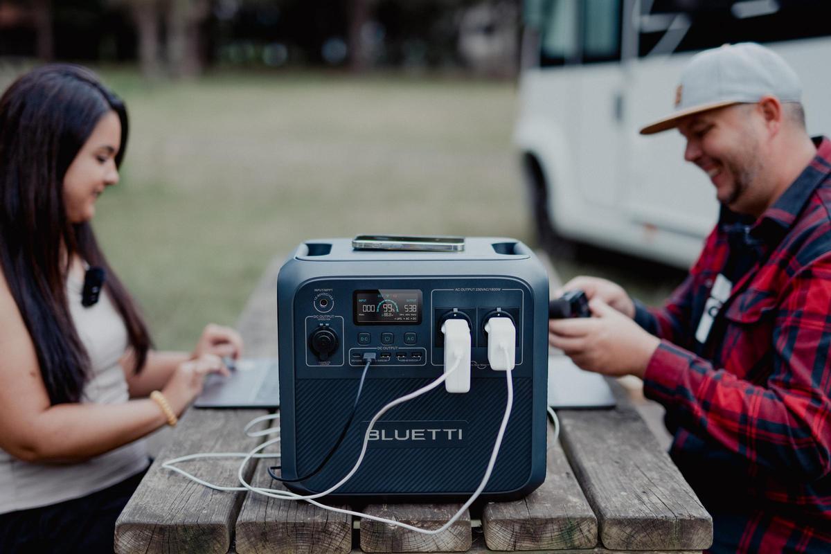 La compañía BLUETTI estrena hoy su estación de energía portátil de gama media AC180.