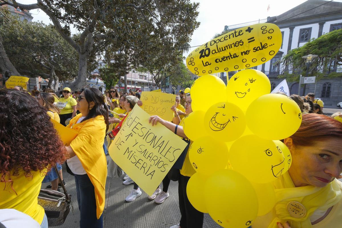 Concentración de trabajadoras de centros de educación infantil (0 a 3 años), en el parque San Telmo