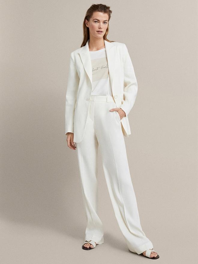 El pantalón 'flare' de lino en crudo, de Massimo Dutti