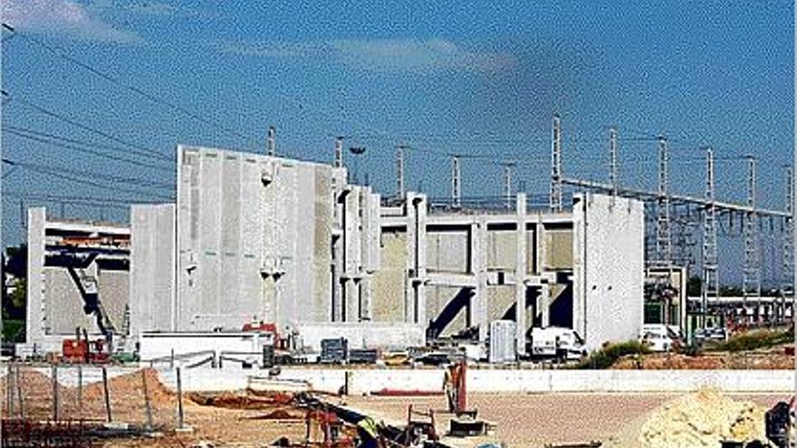 Obras de construcción de la nueva subestación eléctrica de Beniferri.