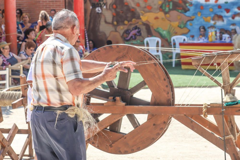 Exhibición de la Grama e Hilado del Cáñamo en Redován