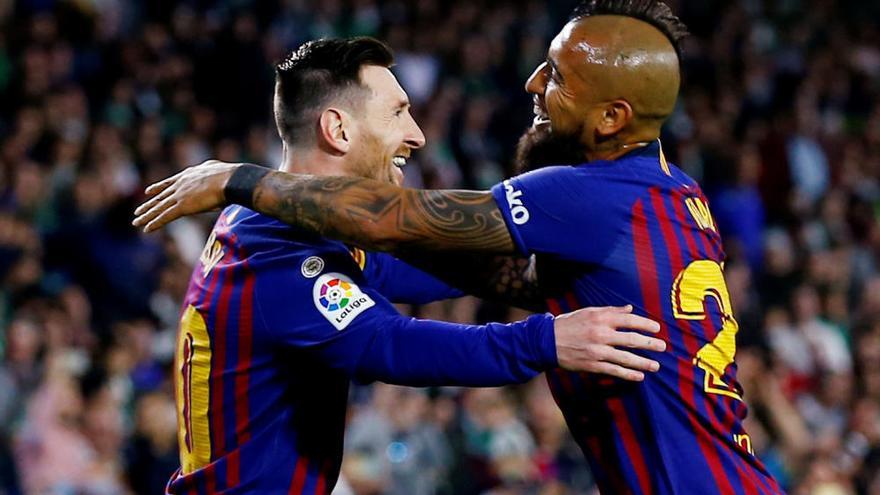 El Barça guanya al camp del Betis i té la lliga més a prop