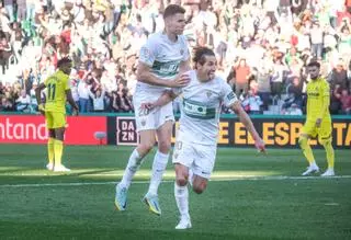 Pere Milla guía al Elche a la primera victoria del curso (3-1)