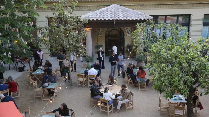 Que corra el aire: patios y terrazas encantadores con comida top en Barcelona